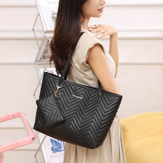 Elegant Quilted Chevron Shoulder Tote Bag for Women – Spacious and Stylish Handbag with Detachable Pouch